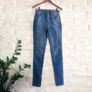 *SOLD* American Eagle Hi-Rise Denim Jeggings